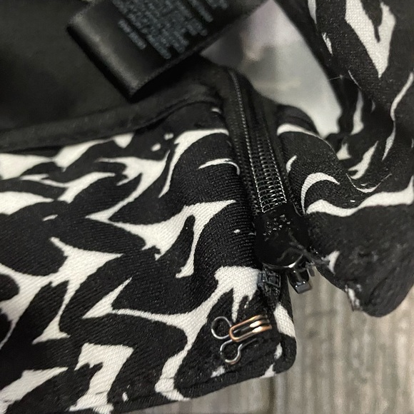 Express High Rise Skinny Dress Pant - Picture 4 of 7